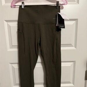 Nike Women's Olive Training Leggings (M)